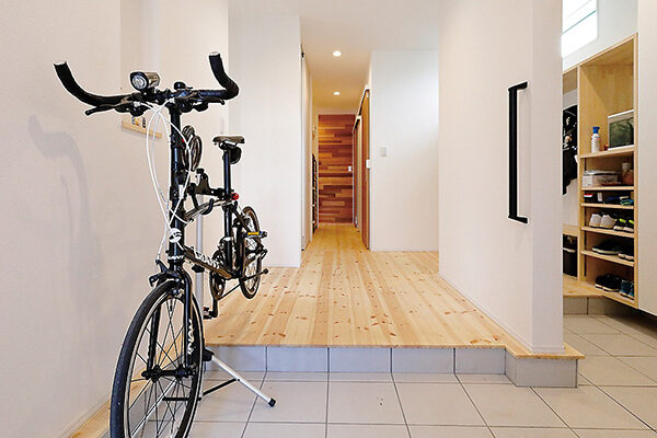 フローリングってなに？家づくりにおける床材選びで後悔しないポイントも紹介！