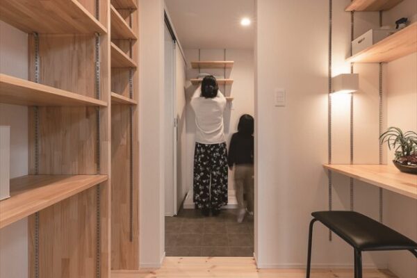 過ごしやすい家づくりにはパントリーが欠かせない？キッチンを快適に使う活用術！